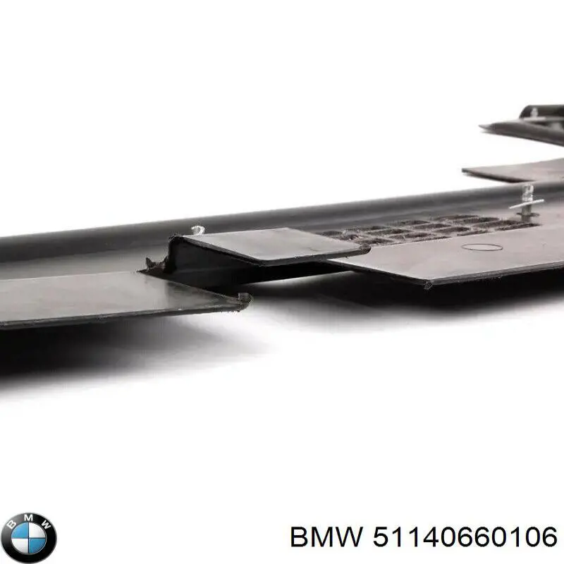 Эмблема капота 51140660106 BMW