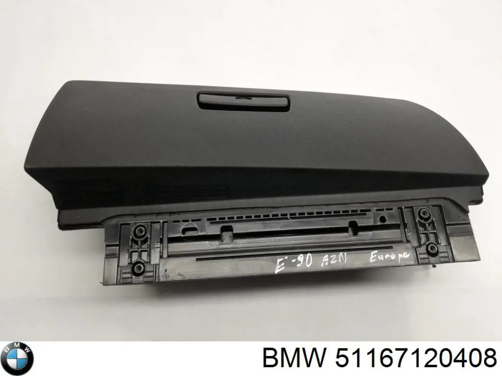 51167120408 BMW крышка перчаточного ящика (бардачка)