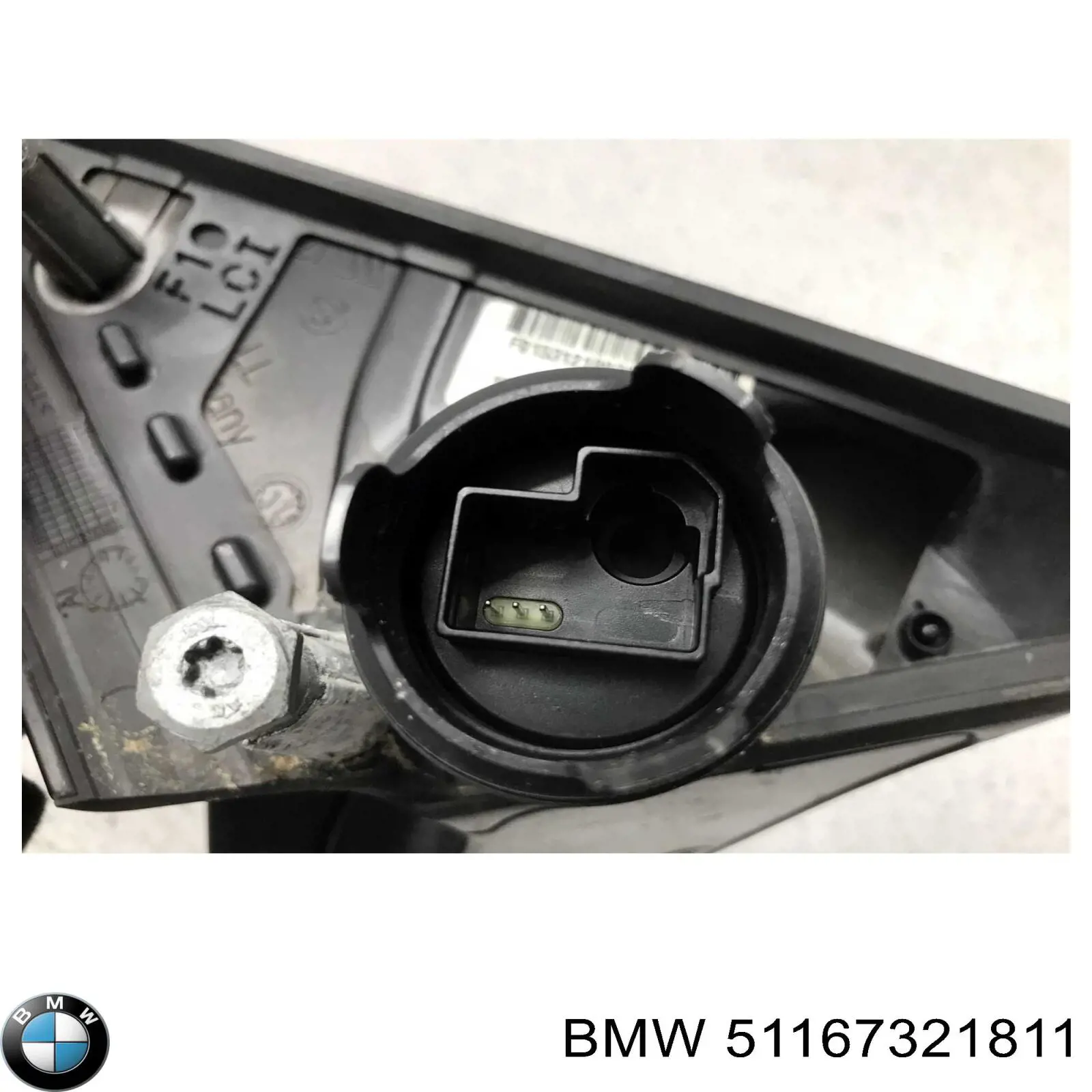 Левое боковое зеркало 51167321811 BMW