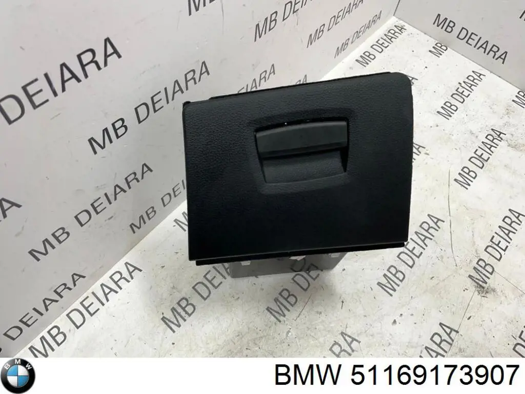 51169173907 BMW tampa da caixa para luvas (porta-luvas)