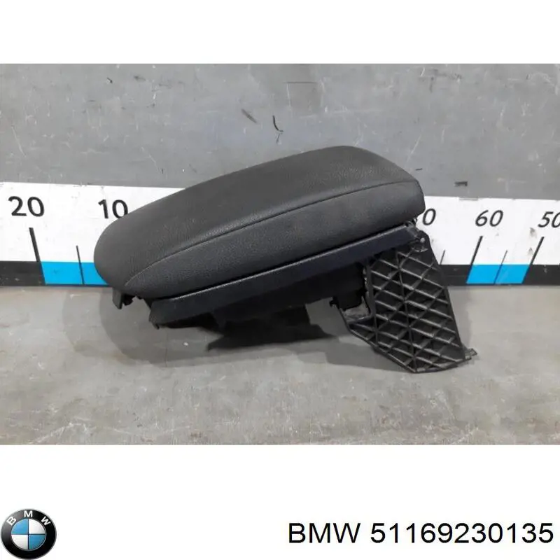 51169230135 BMW Крышка подлокотника