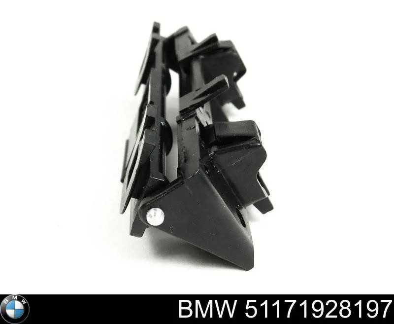 51171928197 BMW петля лючка топливного бака