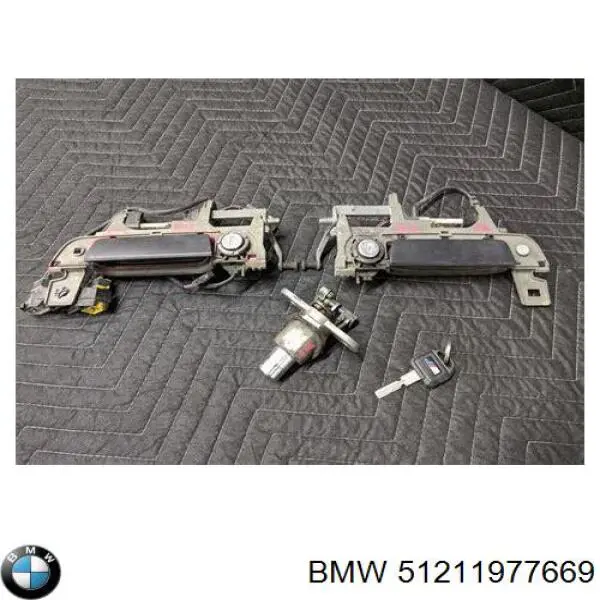 Ручка двери передней наружная на BMW 3 (E36) купить.