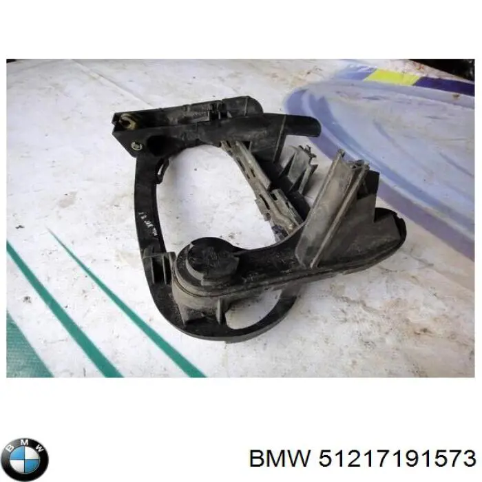 51217191573 BMW Держатель наружной ручки двери передней левой