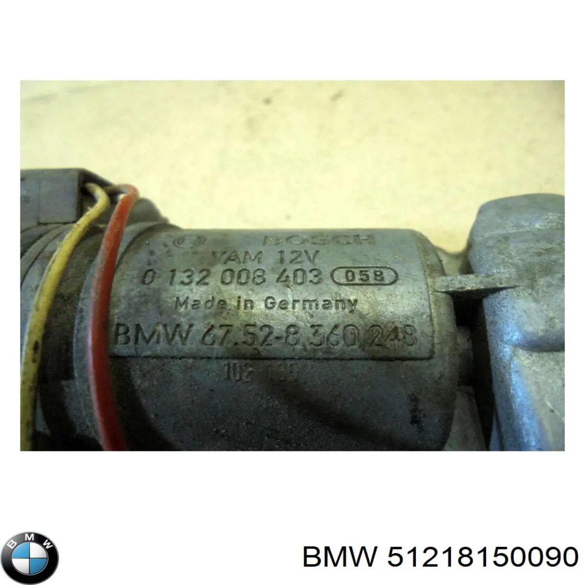 Moldura Para Bajar El Vidrio De La Puerta Delantera Derecha 51218150090 BMW