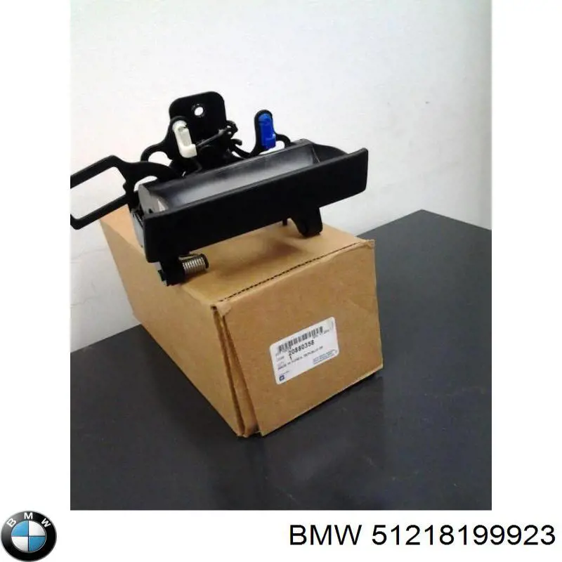 Крышка ручки наружной двери передней левой BMW 51218199923 цена, от 53.27 USD