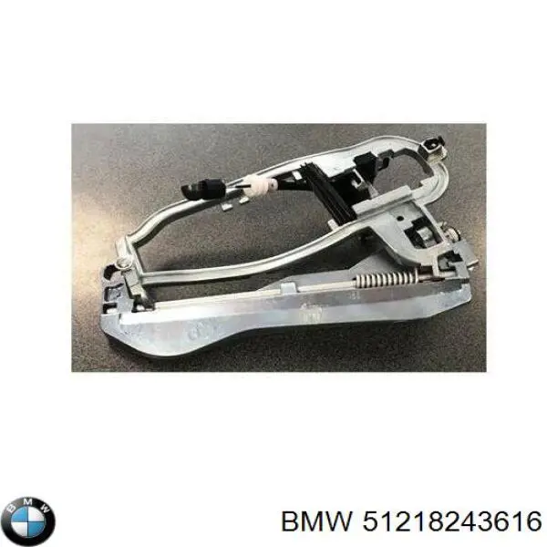 Держатель наружной ручки двери передней правой 51218243616 BMW