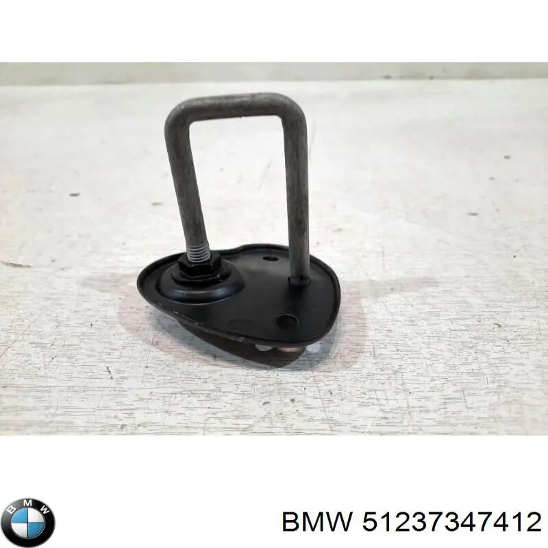 Стояк-крюк замка капота на BMW 6 (G32) купить.