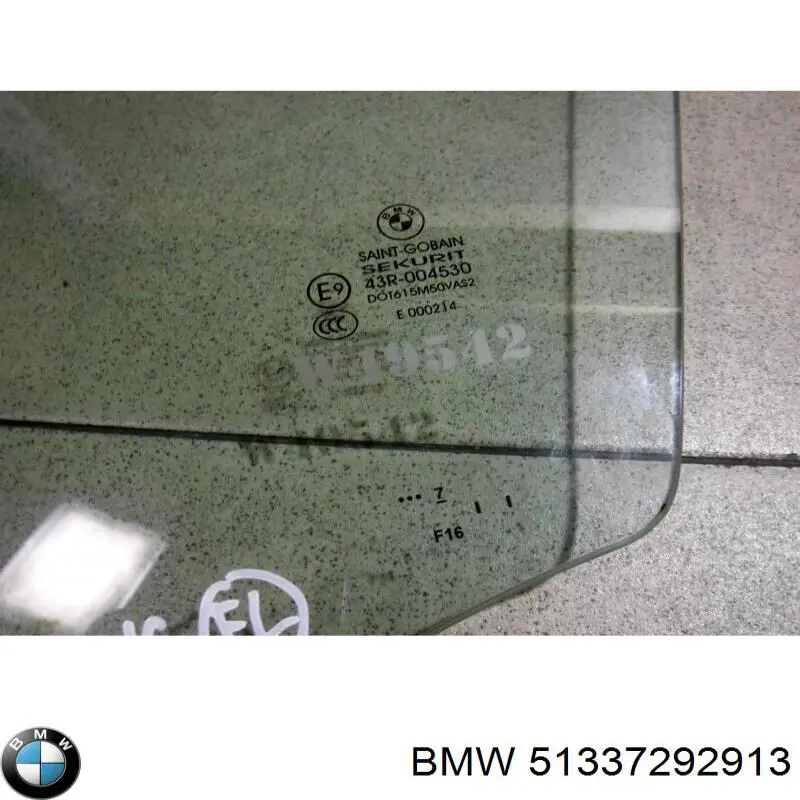 51337292913 BMW Стекло двери передней левой
