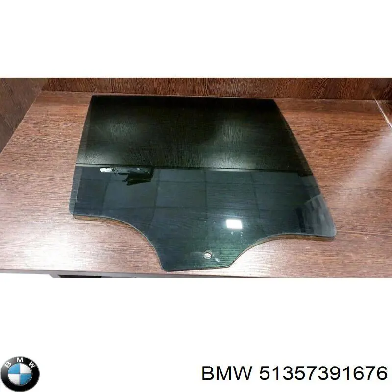 51357391676 BMW Стекло задней правой двери