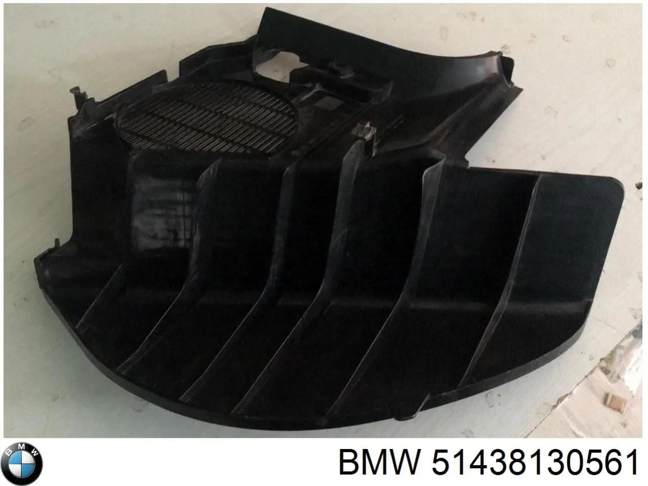 51438130561 BMW Обивки и кожухи для легковых. Механизм подъема кабины для грузовых