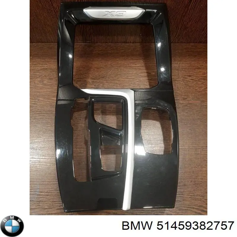 51459382757 BMW Накладка декоративная центральной консоли