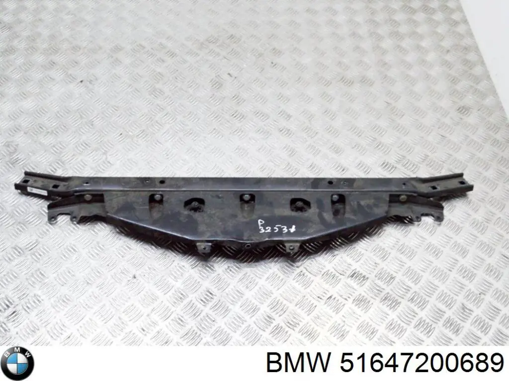 51647200689 BMW суппорт радиатора верхний (монтажная панель крепления фар)