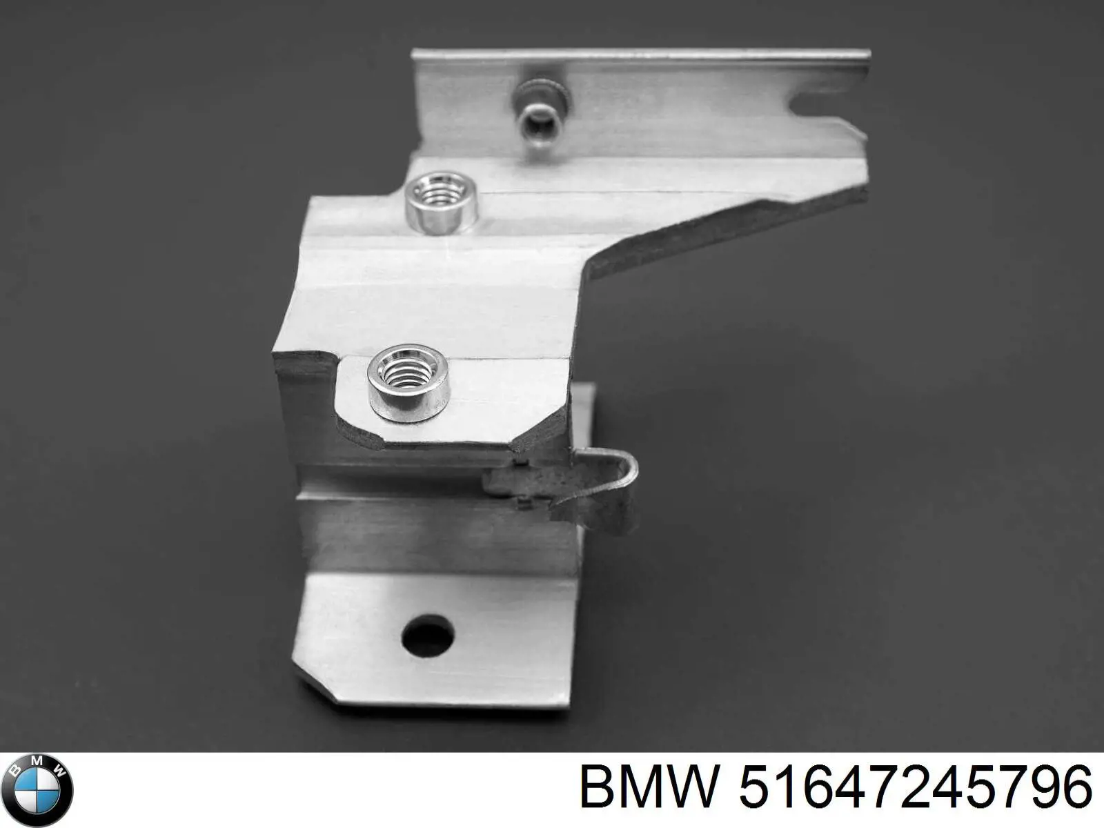 Купить 7095112 Autotechteile Кронштейн передней балки