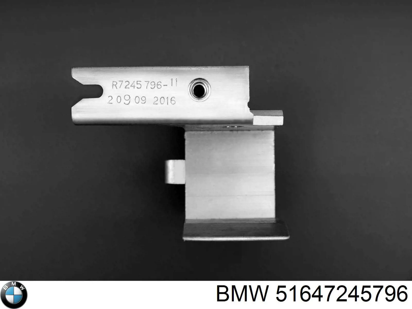 Кронштейн передней балки 7095112 Autotechteile