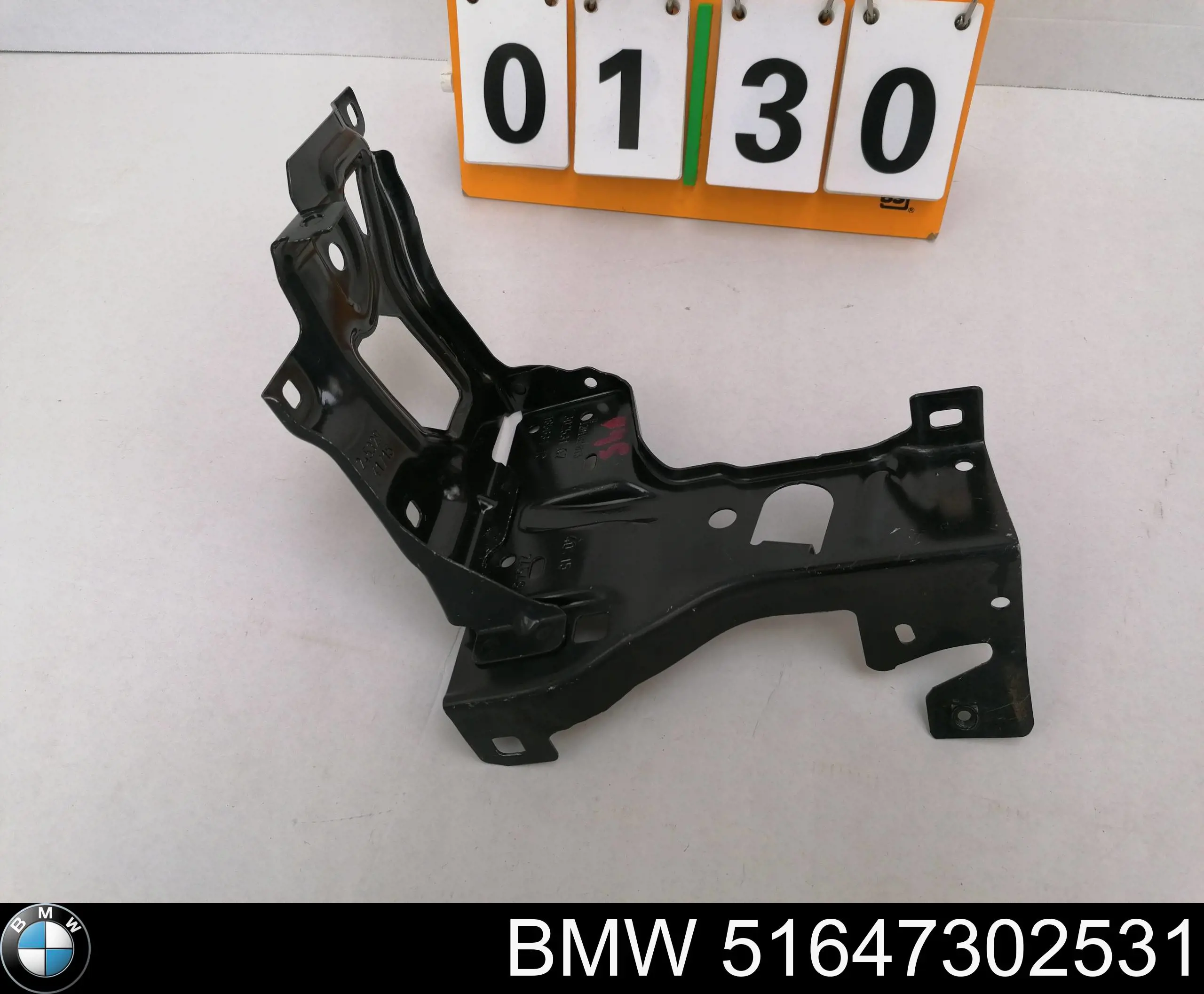 51647302531 BMW Крепление фары передней, левой