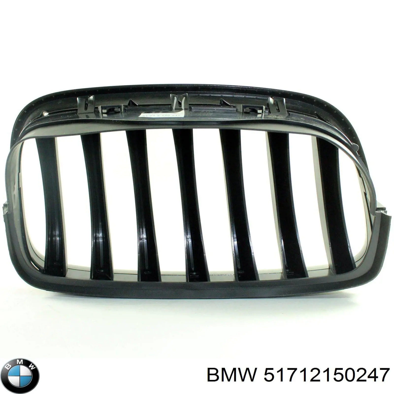 51712150247 BMW решетка радиатора левая