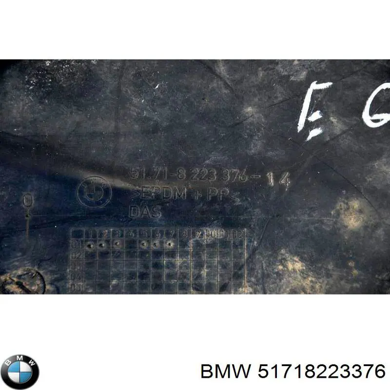 51718223376 BMW Подкрыльник переднего крыла, правый