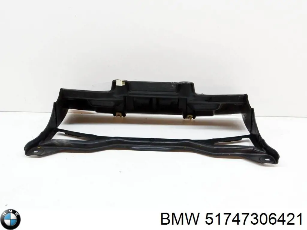 Купить 51747306421 BMW Дефлектор радиатора