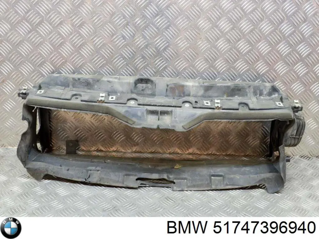 Купить 51747396940 BMW Воздуховод тормозного диска правый