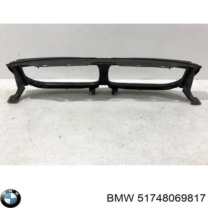 Верхний дефлектор радиатора 51748069817 BMW