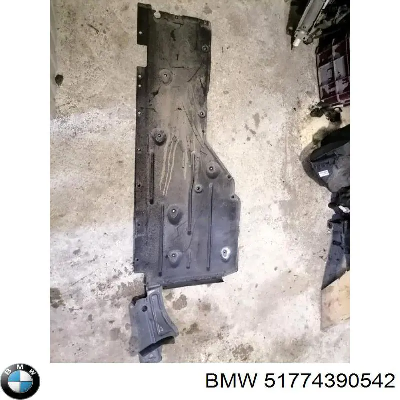 Защита днища правая 51754416872 BMW