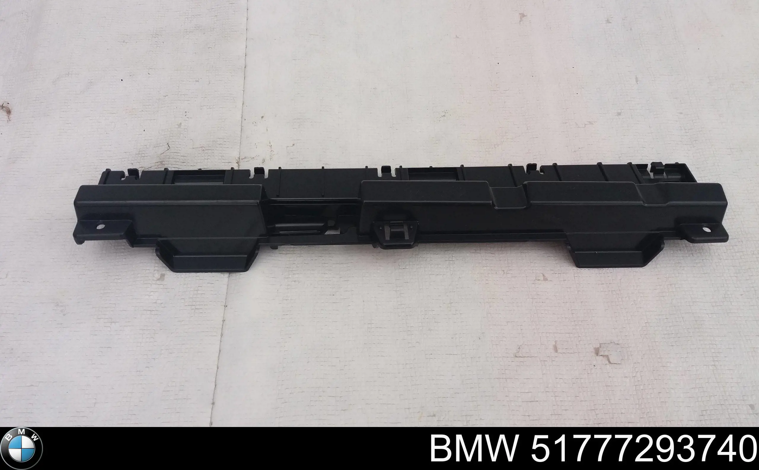 51777293740 BMW 