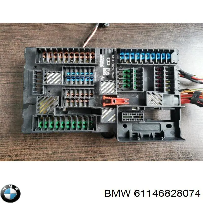 Блок предохранителей задний салонный BMW 61146828074 цена, от 17.35 USD