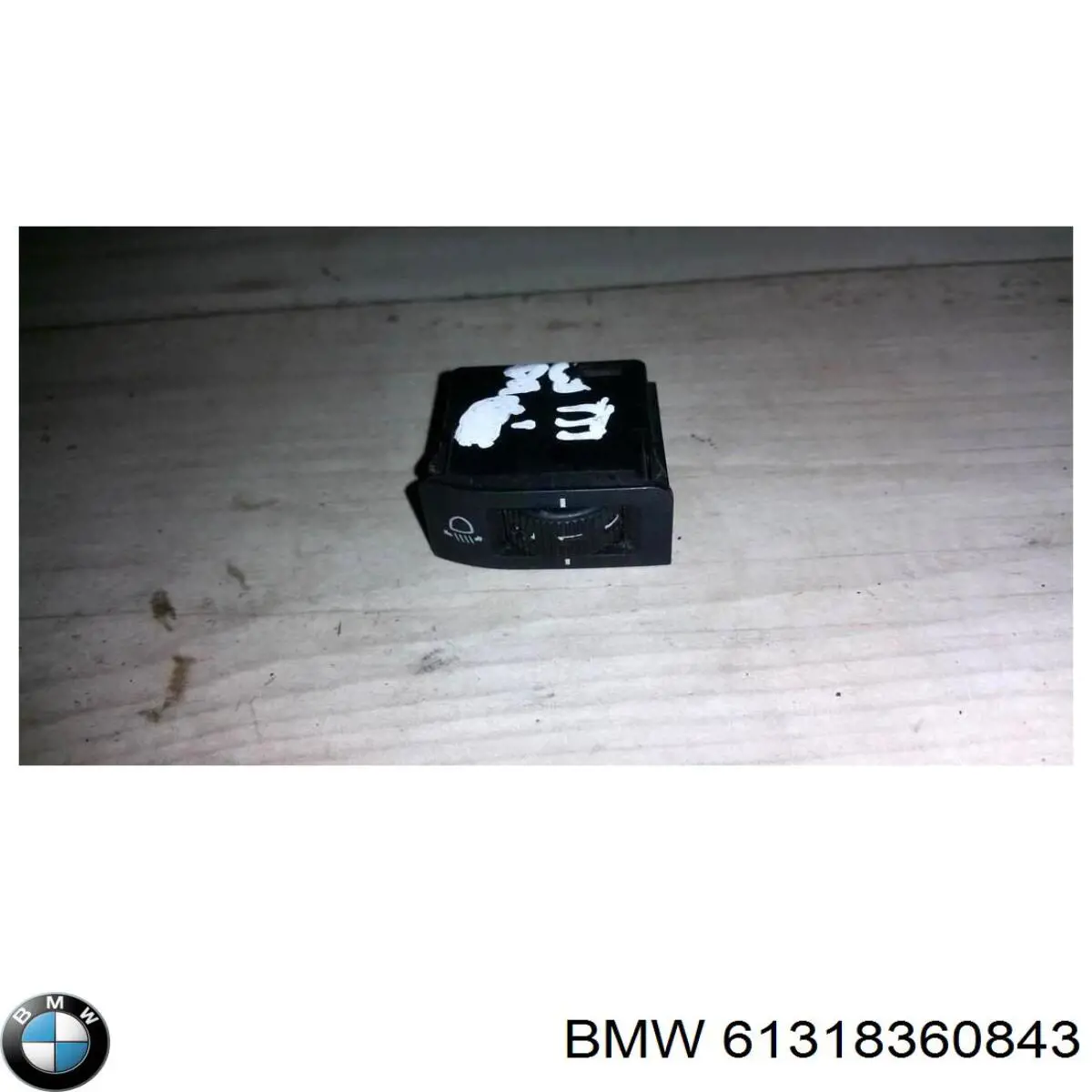 61318360843 BMW 
