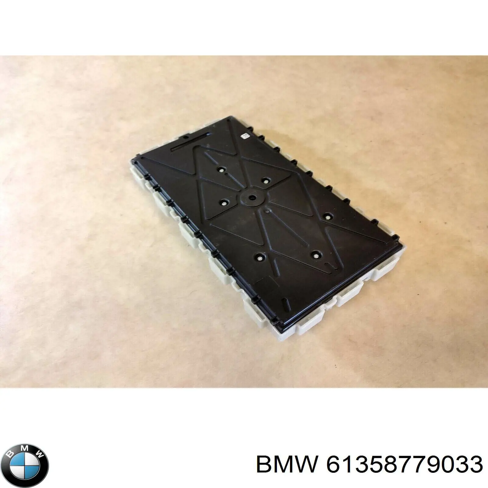 61358779033 BMW 