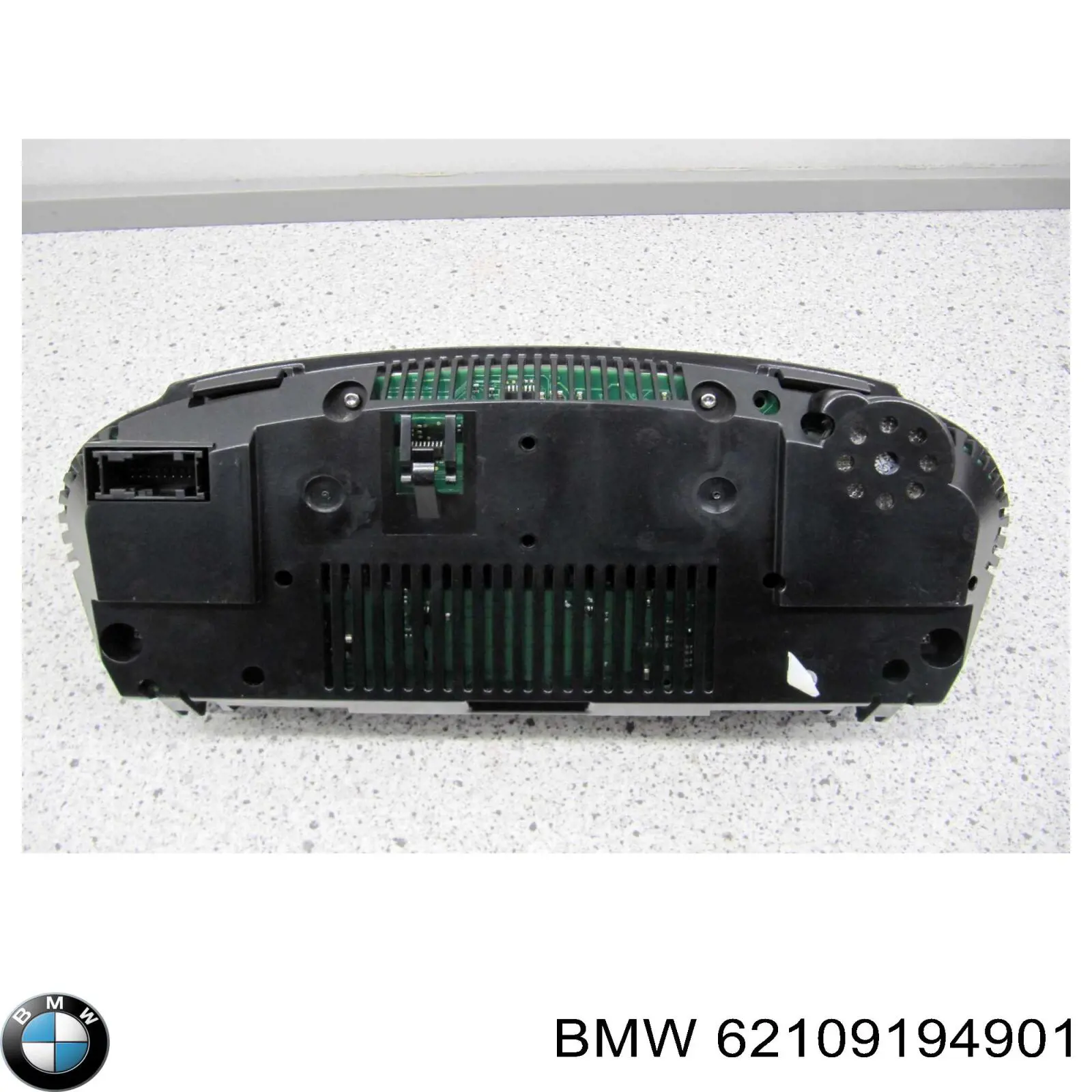 62109194901 BMW Щиток приборов