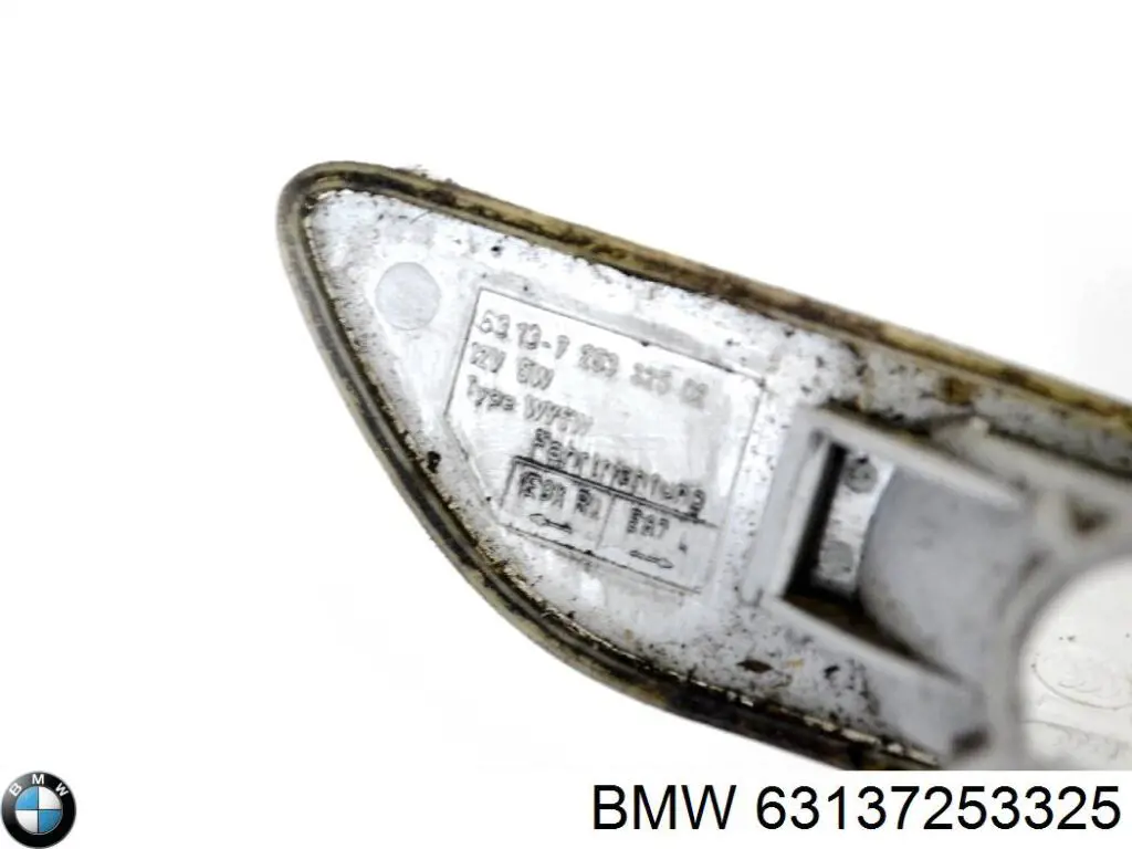 Повторитель поворота на крыле, левый BMW 63137253325