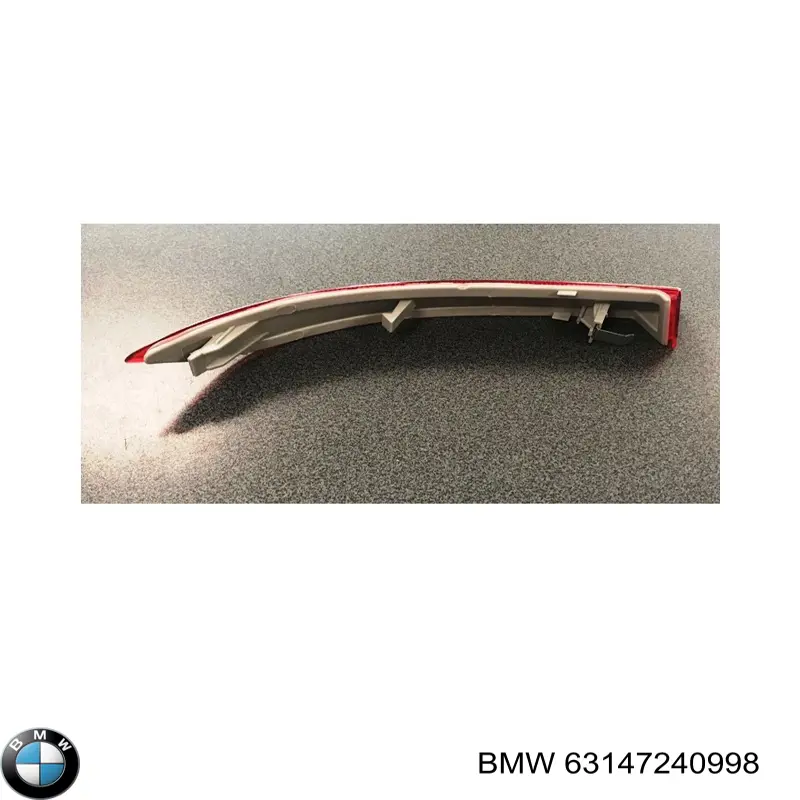 Правый катафот заднего бампера 7240998 BMW