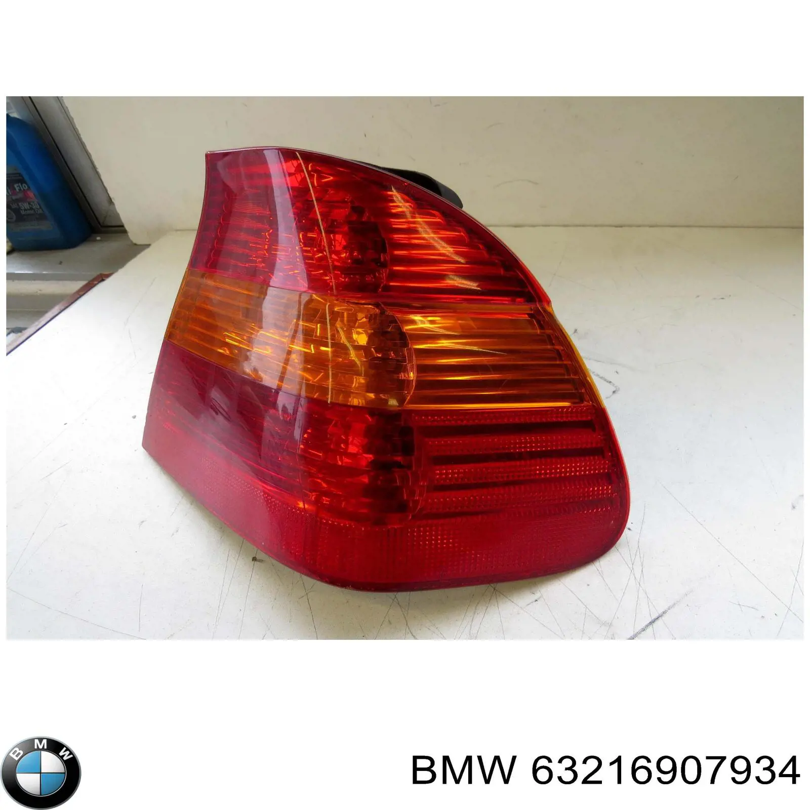 Фонарь задний правый внешний 63210140253 BMW