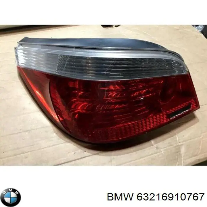 63216910767 BMW lanterna traseira esquerda externa