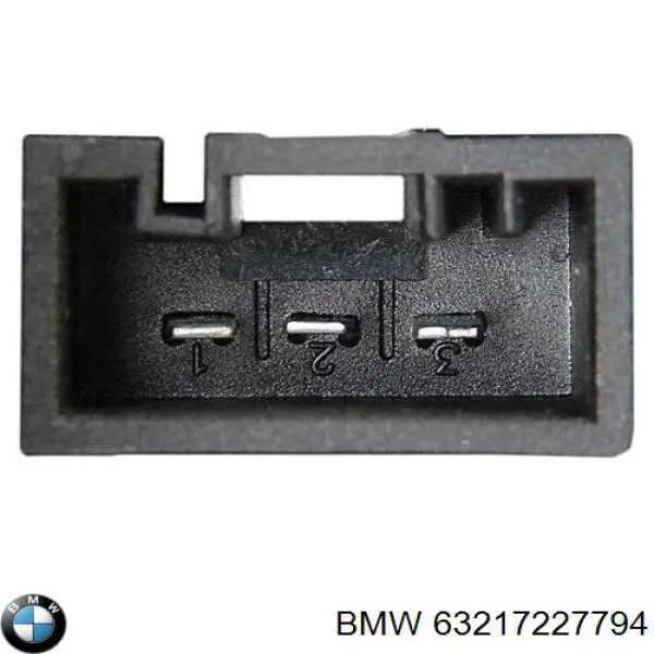 Фонарь задний внутренний правый BMW 63217227794
