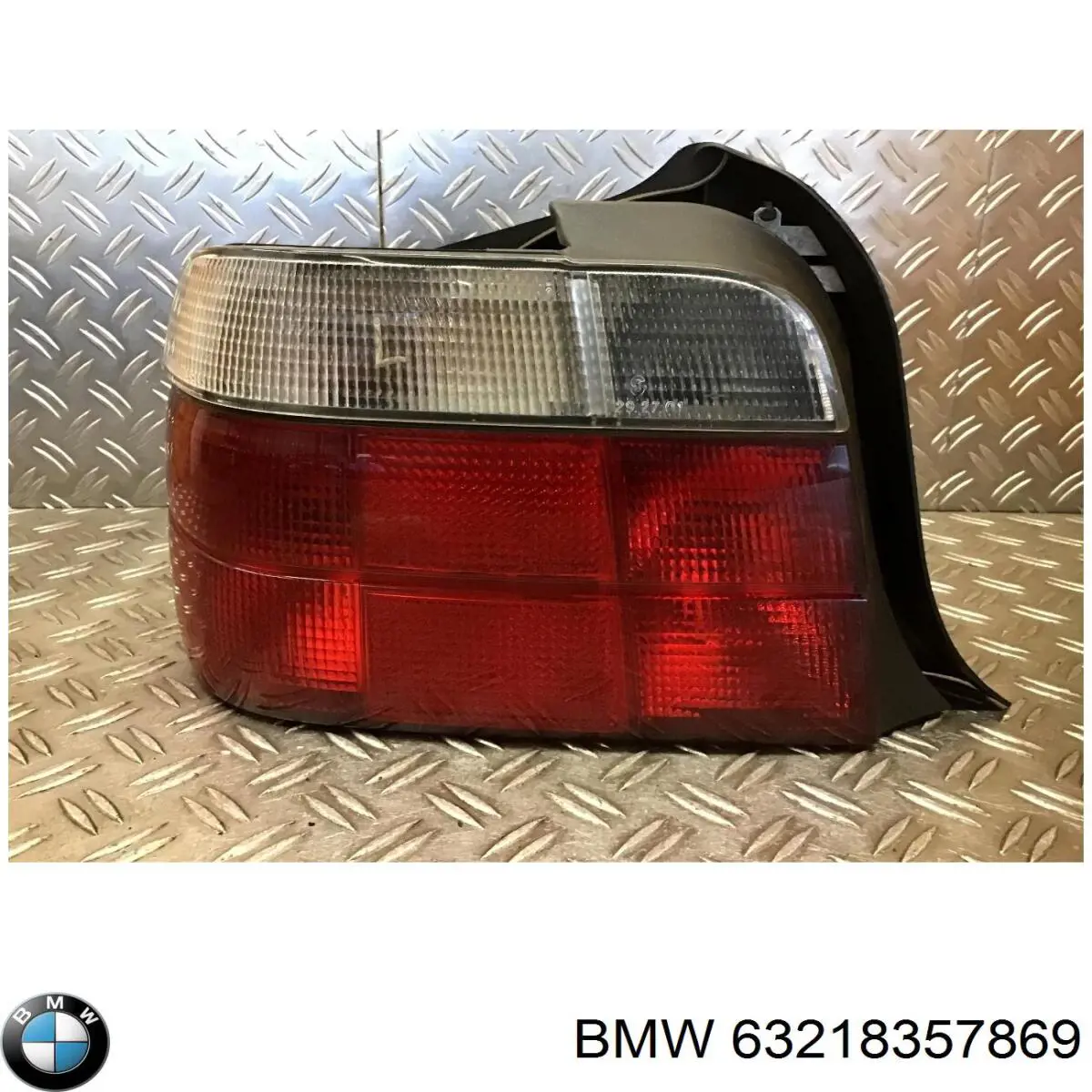 Фонарь задний левый 63218357869 BMW
