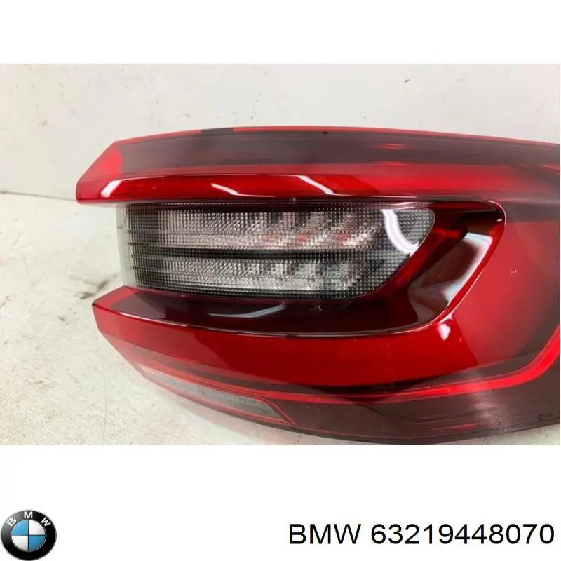 Купить 63219448070 BMW Фонарь задний правый, внешний