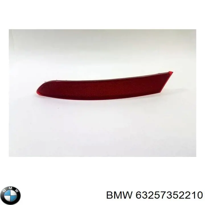 63257352210 BMW retrorrefletor (refletor do pára-choque traseiro direito)