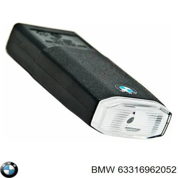 Плафон освещения салона (кабины) задний 63318360066 BMW