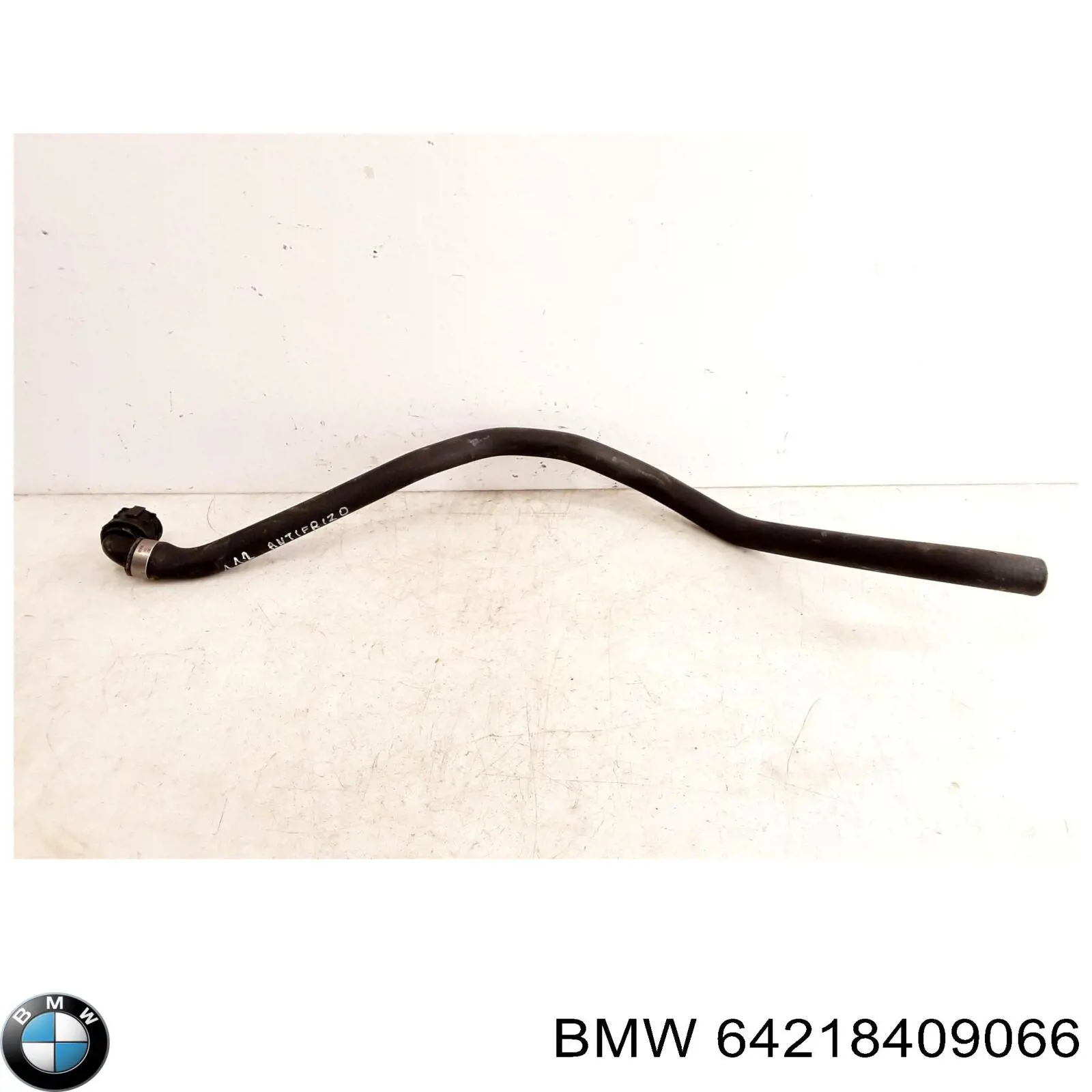 64218409066 BMW Шланг термостата