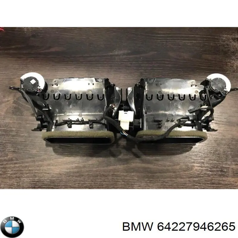 Решетка вентиляции салона на "торпедо" 64229329954 BMW