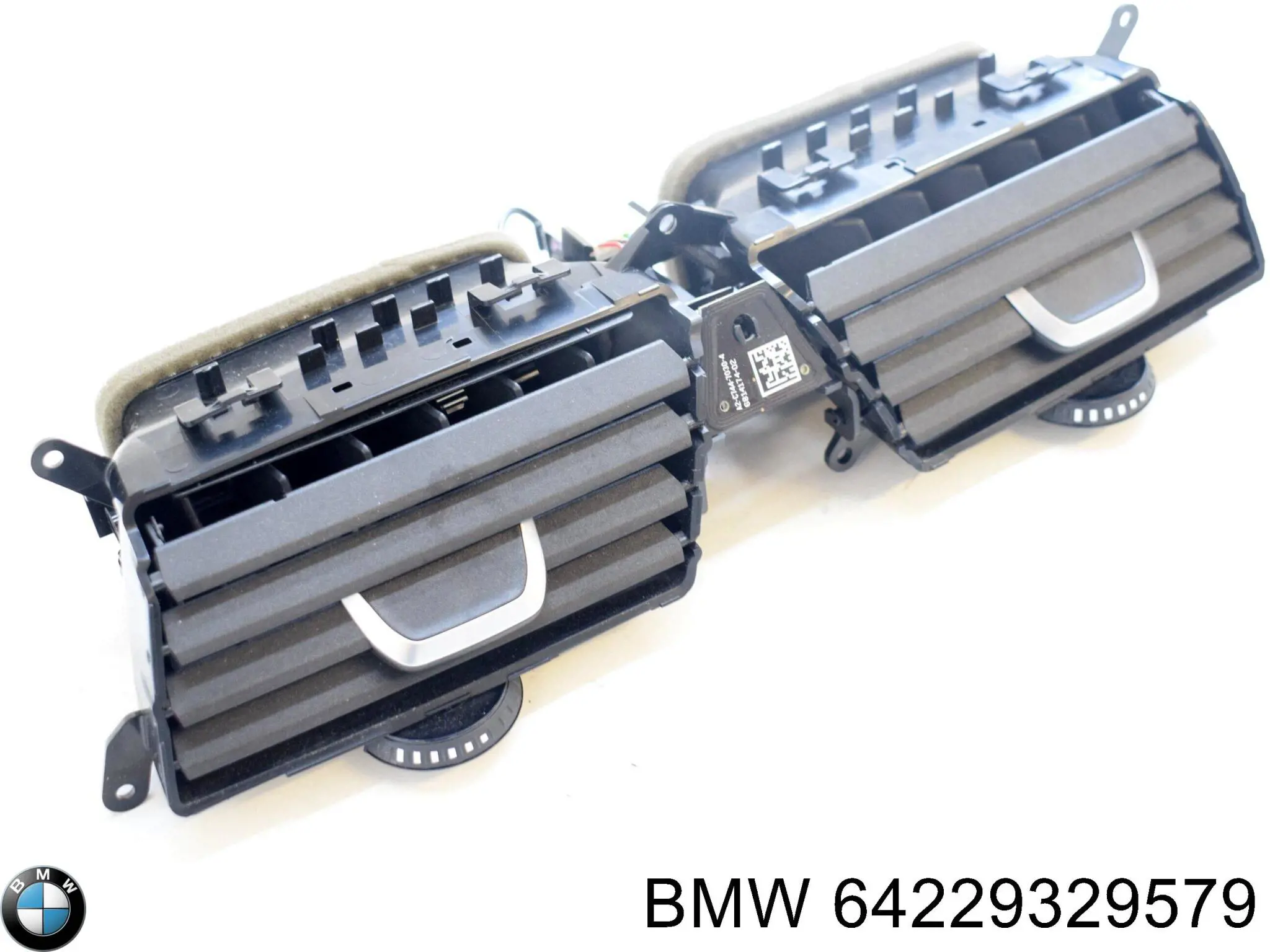 64229329579 BMW Решетка воздуховода