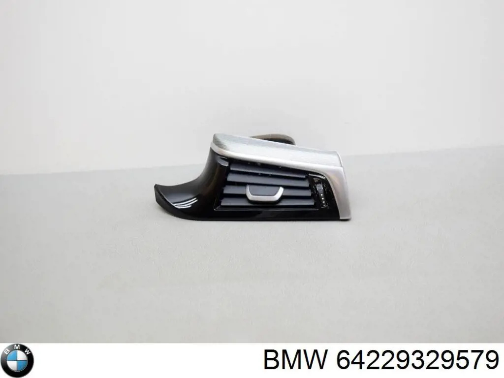 Решетка вентиляции салона на "торпедо" 64229329579 BMW