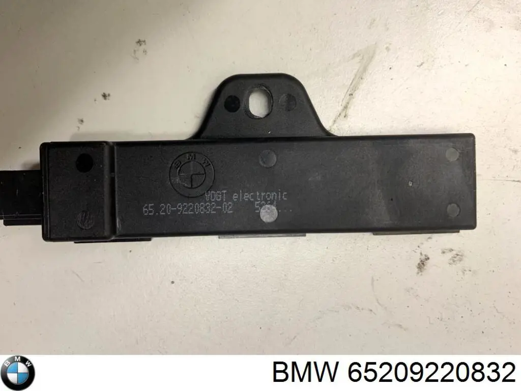 Купить 65209220832 BMW Антенна