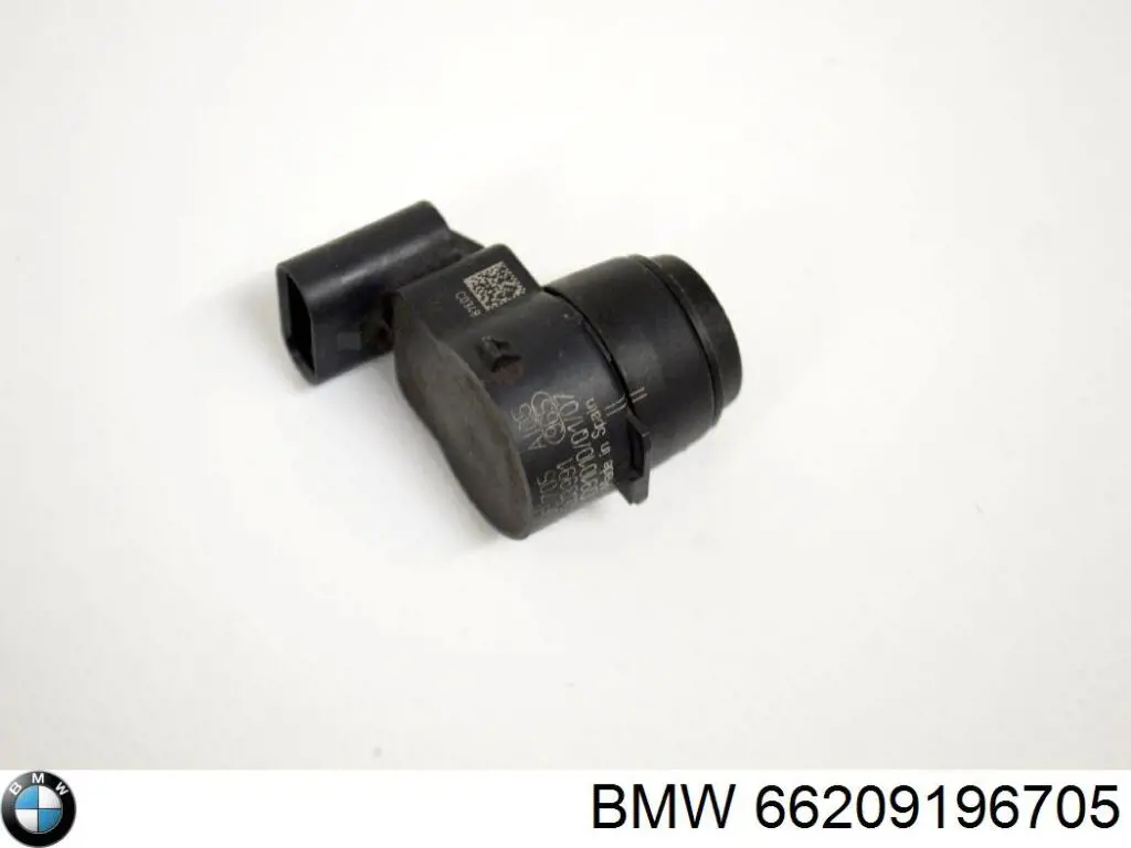 66209196705 BMW Передние парктроники