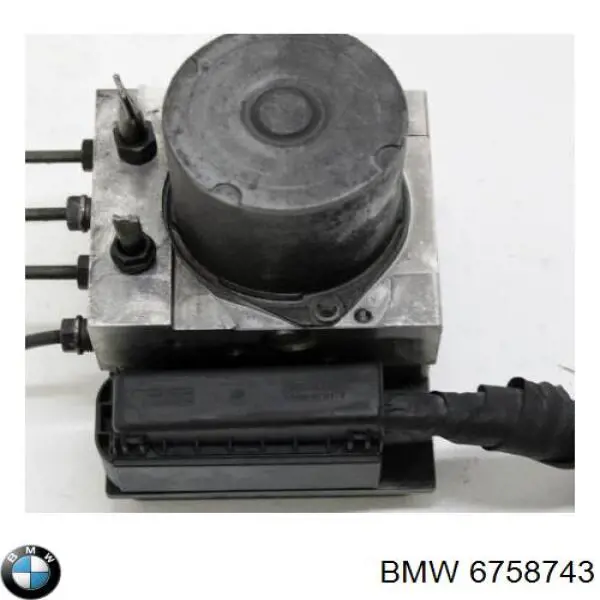 6758743 BMW 