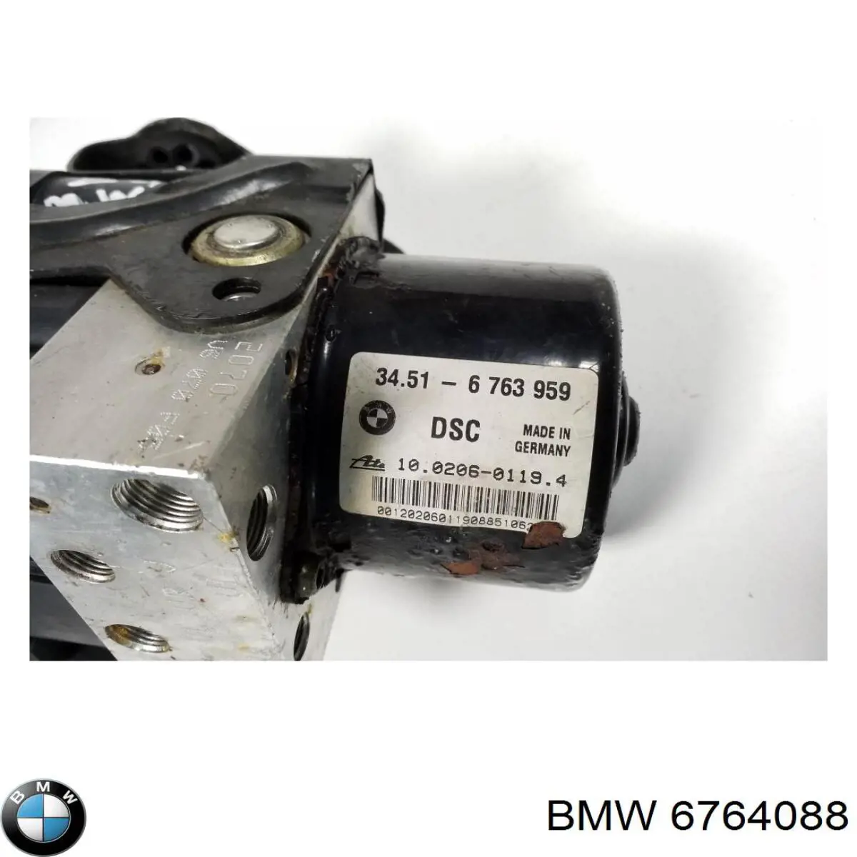 6764088 BMW 