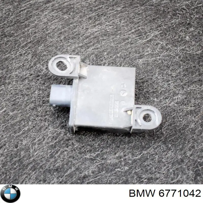 6771042 BMW 