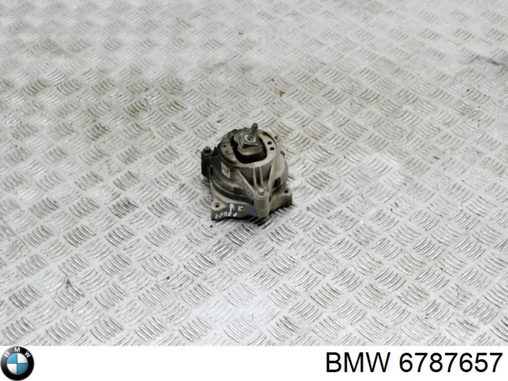 Левая опора двигателя BMW 6787657